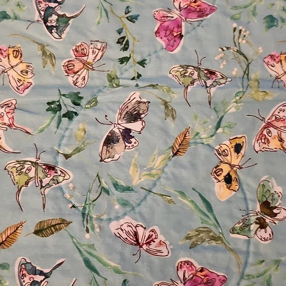 Table Runner - Picture 7 of 9